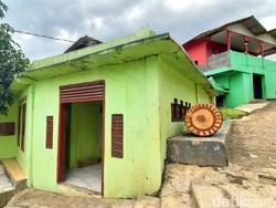 Ponpes di Kawasan Hiburan Malam: Dulu Ditentang, Kini Disayang