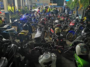 Nekat Balapan Liar di Jalan Utama Jakarta: Aturan Dilanggar, Motor Tak Sesuai Standar