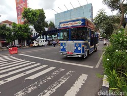 Sensasi Ngabuburit Bareng Bus Macito Keliling Kayutangan Heritage Kota Malang