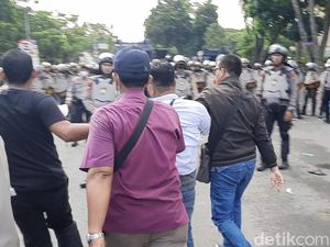 6 Orang Ditangkap Saat Demo Ricuh di Palembang, Ada Mahasiswa Asal Bekasi