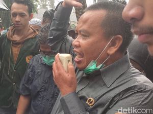 Ditemui Legislator, Massa Aksi di Kantor DPRD Jabar Bubar