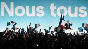 Pilpres Prancis Sengit, Macron Bersaing dengan 11 Kandidat