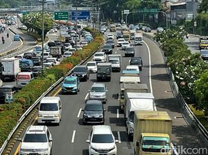 762.251 Kendaraan Keluar Jakarta Via Tol hingga H-6 Lebaran 762.251 Kendaraan Keluar Jakarta Via Tol hingga H-6 Lebaran