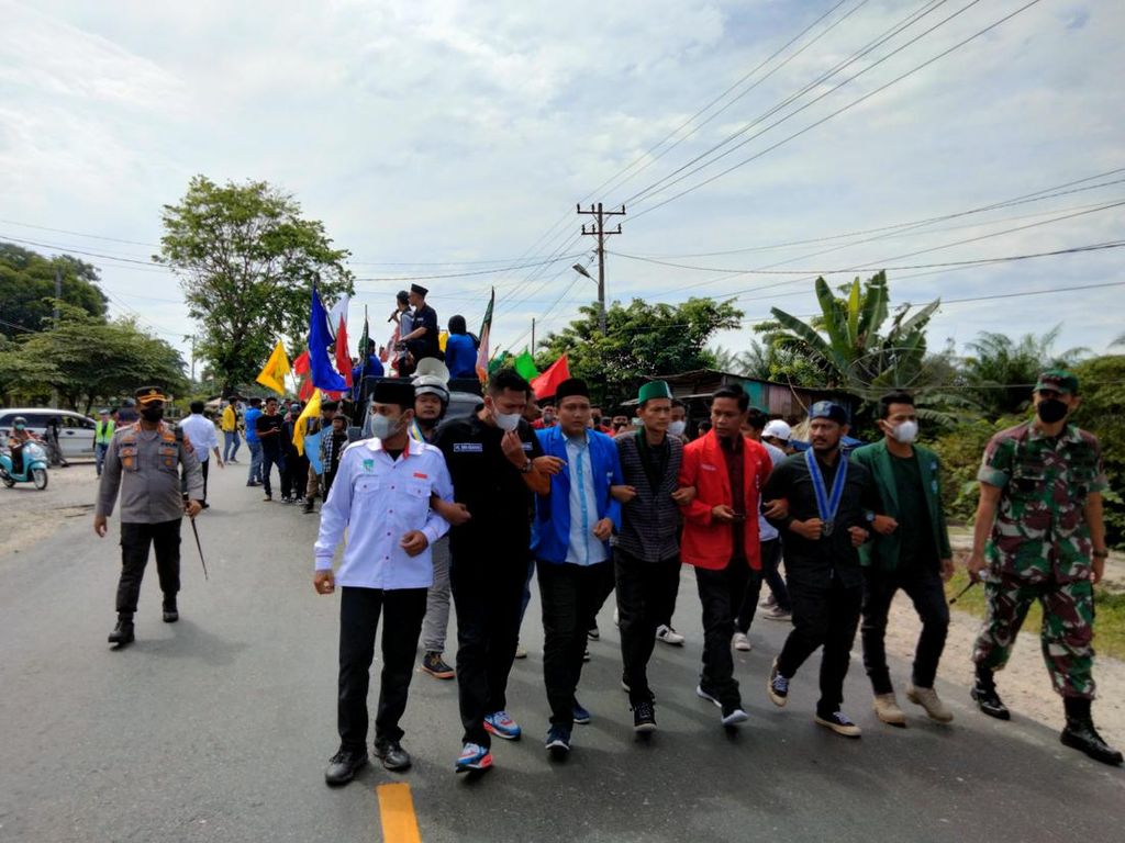 Ratusan Mahasiswa di Asahan Mulai Menggelar Demo Ratusan Mahasiswa di Asahan Mulai Menggelar Demo