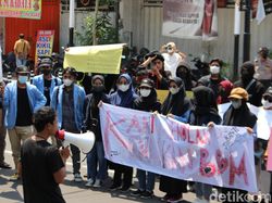 Mahasiswa se-Jombang Tolak Pemilu Ditunda-Naiknya BBM dan PPn