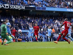 Selepas restart, Liverpool langsung menggebrak. Sadio Mane menyamakan kedudukan pada menit pertama. Kedua tim terus saling mengancam sepanjang laga, tapi skor 2-2 tak berubah lagi.