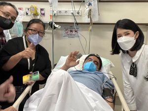 Mengenal Gangguan Kandung Kemih, Dialami Ade Armando Usai Dikeroyok Mengenal Gangguan Kandung Kemih, Dialami Ade Armando Usai Dikeroyok