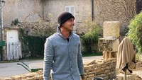 Cerita Hamish Daud Jadi Tukang Bangunan di Prancis, Gali Tanah-Angkat Batu