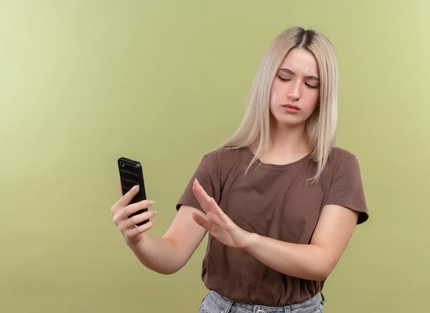 Penggunaan handphone secara berlebihan meningkatkan rasa tidak cemas dan gangguan mental lainnya.