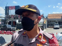 Polisi Tangerang Periksa Mobil Bak Terbuka Cegah Pelajar Ikut Demo 11 April