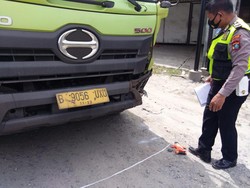 Mobil Barang Tabrak Motor, Pemotor Meninggal Sopir Lari