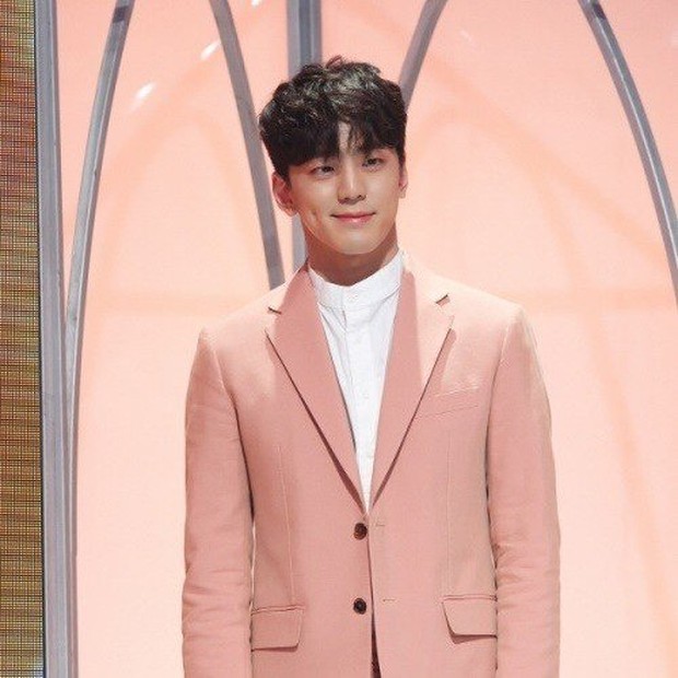 Kim Min Kyu Multitalentar/ Foto: twitter.com/theseoulstory Kim Min Kyu mengikuti program survival I Can See Your Voice season 4