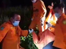 Korban Terakhir Sekeluarga Tercebur Sungai Brantas Jombang Ditemukan
