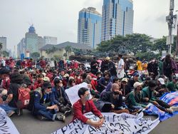 6 Fakta Penyusup Demo Ditangkap di Monas Ketahuan Bawa Senjata