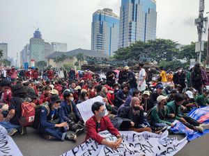 6 Fakta Penyusup Demo Ditangkap di Monas Ketahuan Bawa Senjata