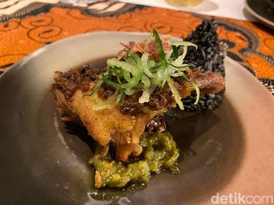 Nikmatnya Buka Puasa Pakai Nasi Bebek hingga Rawon Bakso di Sini