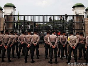 Pelajar Hendak Demo Bawa Air Keras di DPR Diciduk Polisi di Tangerang Pelajar Hendak Demo Bawa Air Keras di DPR Diciduk Polisi di Tangerang