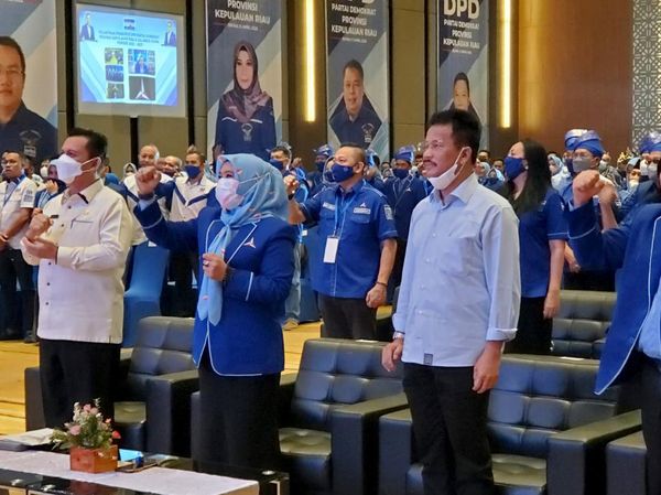 Momen Pelantikan Kader Perempuan DPD Demokrat Kepri