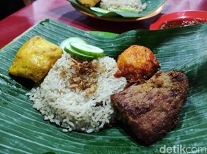 Nasi Uduk Betawi Asli: Pulen Harum Nasi Uduk dengan Lauk Semur Jengkol Nasi Uduk Betawi Asli: Pulen Harum Nasi Uduk dengan Lauk Semur Jengkol
