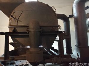 Bukan Kedai Kopi Biasa, yang Ini Ada Wisata Pabrik Kopi Jadulnya Bukan Kedai Kopi Biasa, yang Ini Ada Wisata Pabrik Kopi Jadulnya