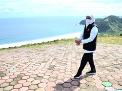 Pesona Pantai Modangan Malang, Cocok Jadi Venue Paralayang Internasional!