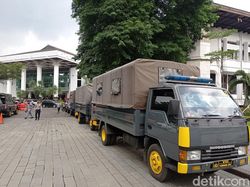 Amankan Aksi Demo Mahasiswa di Bandung, Polisi Tak Bawa Senpi-Pentungan