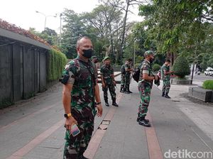 Penampakan Armada-Petugas Pengawal Aksi Mahasiswa 11 April di Bandung