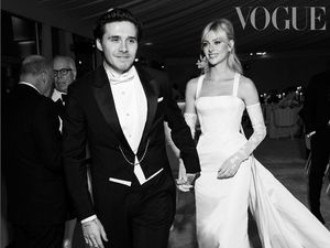Drama Pesta Pernikahan Mewah Brooklyn Beckham, Ayah Nicola Peltz Gugat WO Drama Pesta Pernikahan Mewah Brooklyn Beckham, Ayah Nicola Peltz Gugat WO