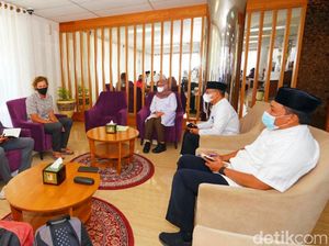 Persiapan Kompetisi Selancar Bergengsi Dunia di Banyuwangi Dikebut