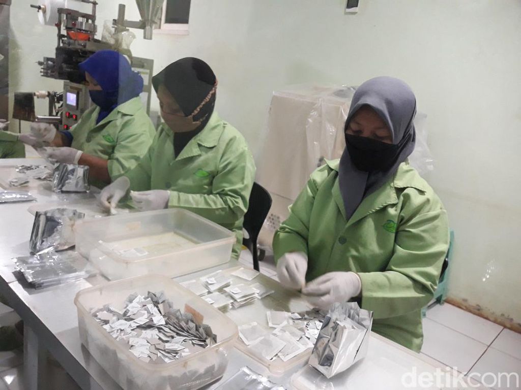 Kisah Produsen Minuman Herbal di Bantul, Sempat Remehkan Penjualan Online Kisah Produsen Minuman Herbal di Bantul, Sempat Remehkan Penjualan Online