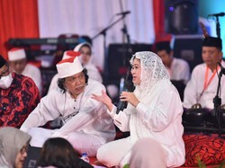 Cak Nun Puji Sosok Puan Maharani: Lebih Tajam dan Bijaksana