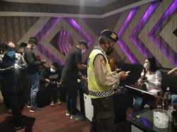 Polisi Razia Dua Karaoke Keluarga di Kawasan Teuku Umar Denpasar