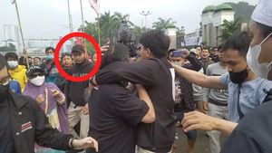 Potret Dhia Ul Haq dari Pertama Kali Pukul Ade Armando hingga Diciduk Polisi