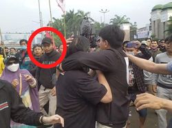 Potret Dhia Ul Haq dari Pertama Kali Pukul Ade Armando hingga Diciduk Polisi