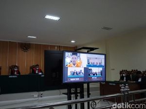 Selain Divonis 5 Tahun Penjara, SIM A Joddy Juga Dicabut Selain Divonis 5 Tahun Penjara, SIM A Joddy Juga Dicabut