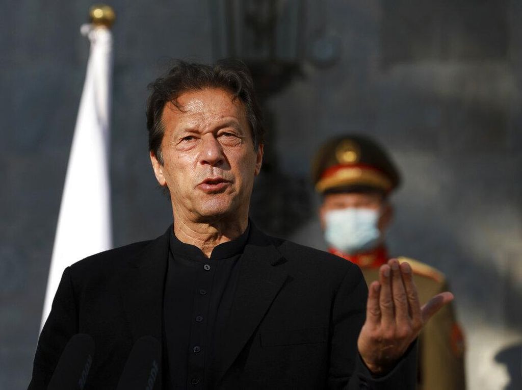 Terduga Penembak Eks-PM Pakistan Imran Khan Ditembak Mati