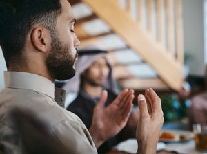 7 Tips Buka Puasa agar Tidak Kalap Saat Makan 7 Tips Buka Puasa agar Tidak Kalap Saat Makan