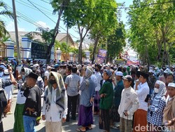 Kiai dan Santri Sampang Ikut Demo 11 April: Intinya Tolak Presiden 3 Periode
