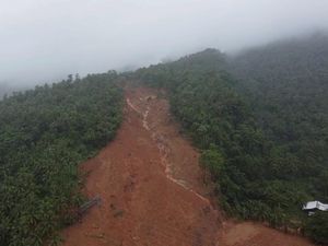 Kengerian Tanah Longsor di Filipina Dipicu Siklon Tropis Megi Kengerian Tanah Longsor di Filipina Dipicu Siklon Tropis Megi