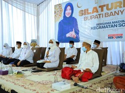 Bupati Ipuk Gencar Sosialisasi Anggaran Pembangunan ke Desa-desa