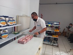 Daging Kerbau Beku Jadi Alternatif Bagi Warga Subang