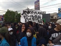 Mahasiswa Jember Ngotot Tolak Tegas Presiden 3 Periode