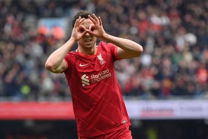 Diogo Jota LIVERPOOL, ENGLAND - DECEMBER 01: Diogo Jota of Liverpool celebrates after scoring their side's fourth goal during the Premier League match between Everton and Liverpool at Goodison Park on December 01, 2021 in Liverpool, England. (Photo by Alex Livesey/Getty Images)
