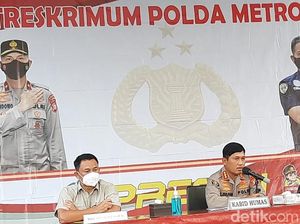 Polda Metro Tahan 6 Orang Ikut Demo 11 April: Bawa Sajam-Persiapan Rusuh Polda Metro Tahan 6 Orang Ikut Demo 11 April: Bawa Sajam-Persiapan Rusuh