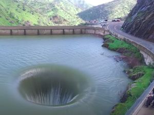 Bukan Ilusi Optik, Ini Tempat Berjuluk Mulut Neraka Bukan Ilusi Optik, Ini Tempat Berjuluk Mulut Neraka