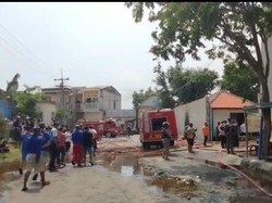 Kebakaran Margomulyo Lahap 2 Gudang, PMK: Bahan-bahan Mudah Terbakar