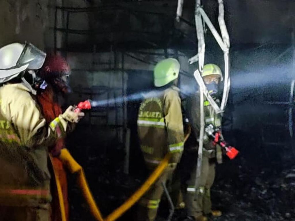 Kebakaran Bengkel Tewaskan 5 Orang di Jakut, Korban Terkunci dari Luar