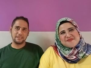 Suami Bebas Usai 2 Kali Ditangkap, Dhawiya Harap Tak Colek Narkoba Lagi Suami Bebas Usai 2 Kali Ditangkap, Dhawiya Harap Tak Colek Narkoba Lagi