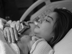 Postingan Perdana Nikita Willy Usai Melahirkan Anak Pertama