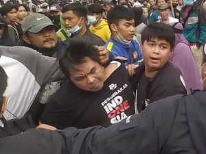 6 Orang Jadi Tersangka Pengeroyokan Ade Armando, Ini Identitasnya 6 Orang Jadi Tersangka Pengeroyokan Ade Armando, Ini Identitasnya